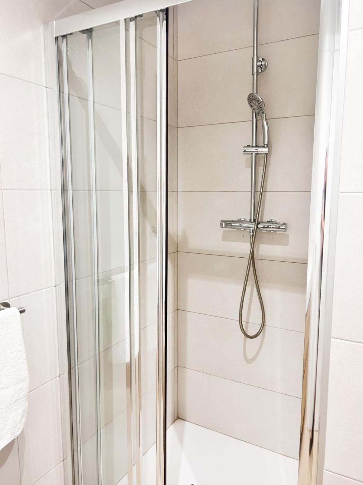 Apartamento Junto A Ruzafa Cerca Del Centro Valencia Ngoại thất bức ảnh